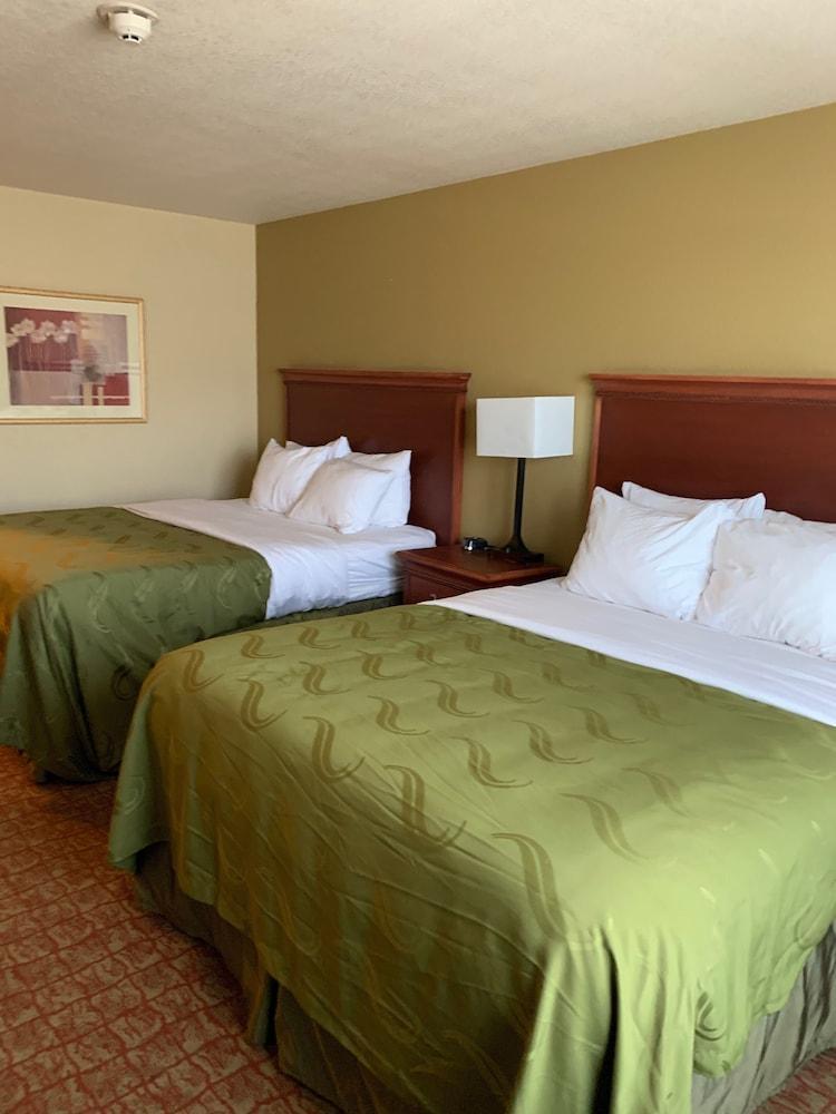 Heritage Hotel And Suites Dickinson Dış mekan fotoğraf