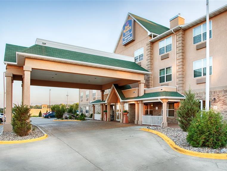 Heritage Hotel And Suites Dickinson Dış mekan fotoğraf